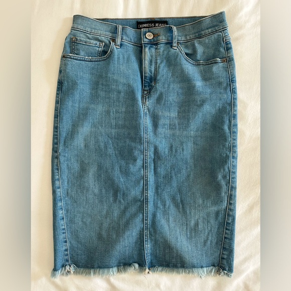 Express Dresses & Skirts - Express Denim Pencil Skirt - Size 4/6